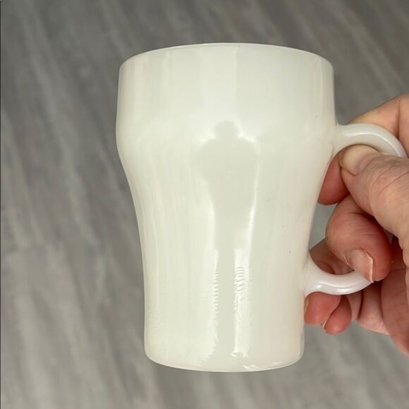 Anchor Hocking Fire King White Milk Glass Soda Fountain /Coca Cola Mugs (4) VTG - Picture 5 of 9